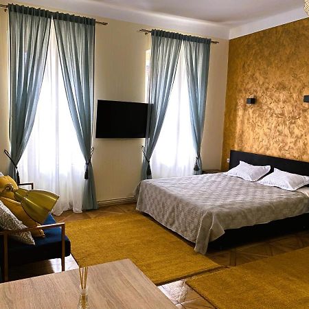 Апартаменты Boem 2 Sibiu Old Town Экстерьер фото