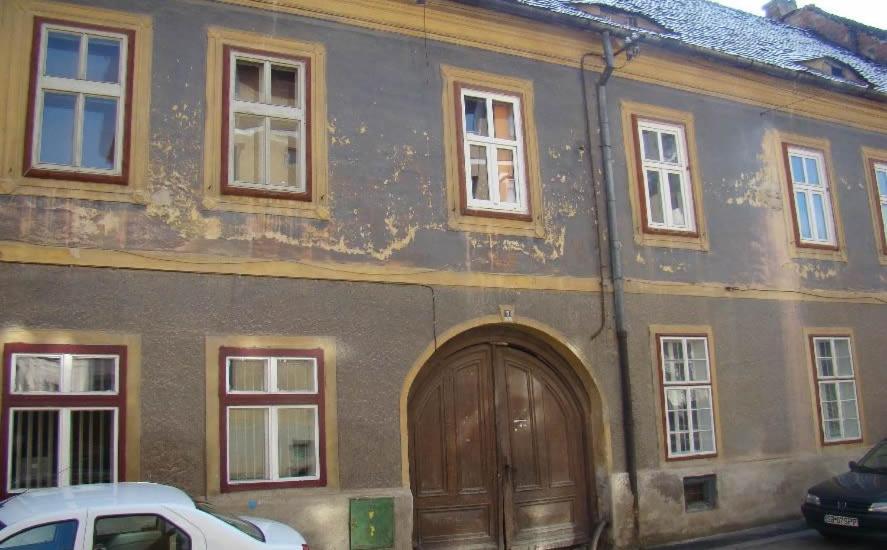 Апартаменты Boem 2 Sibiu Old Town Экстерьер фото